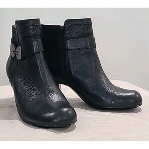 Sofft Black Leather Kitten Heel Boots Ankle Booties Side Zip Size 9